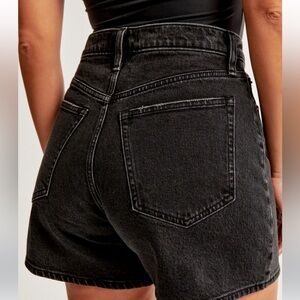 Curve love shorts